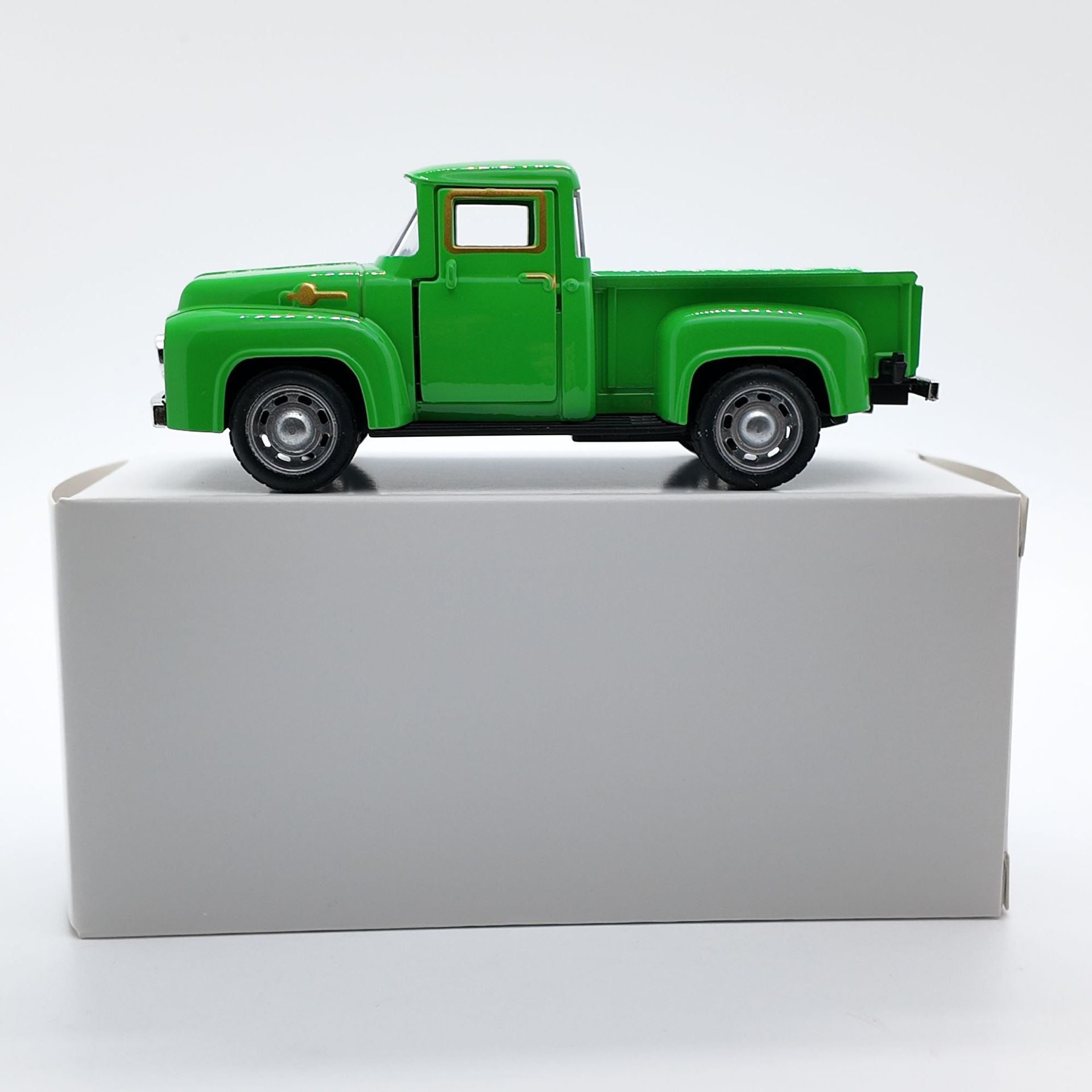 Vintage Pickup Truck Alloy Car Model