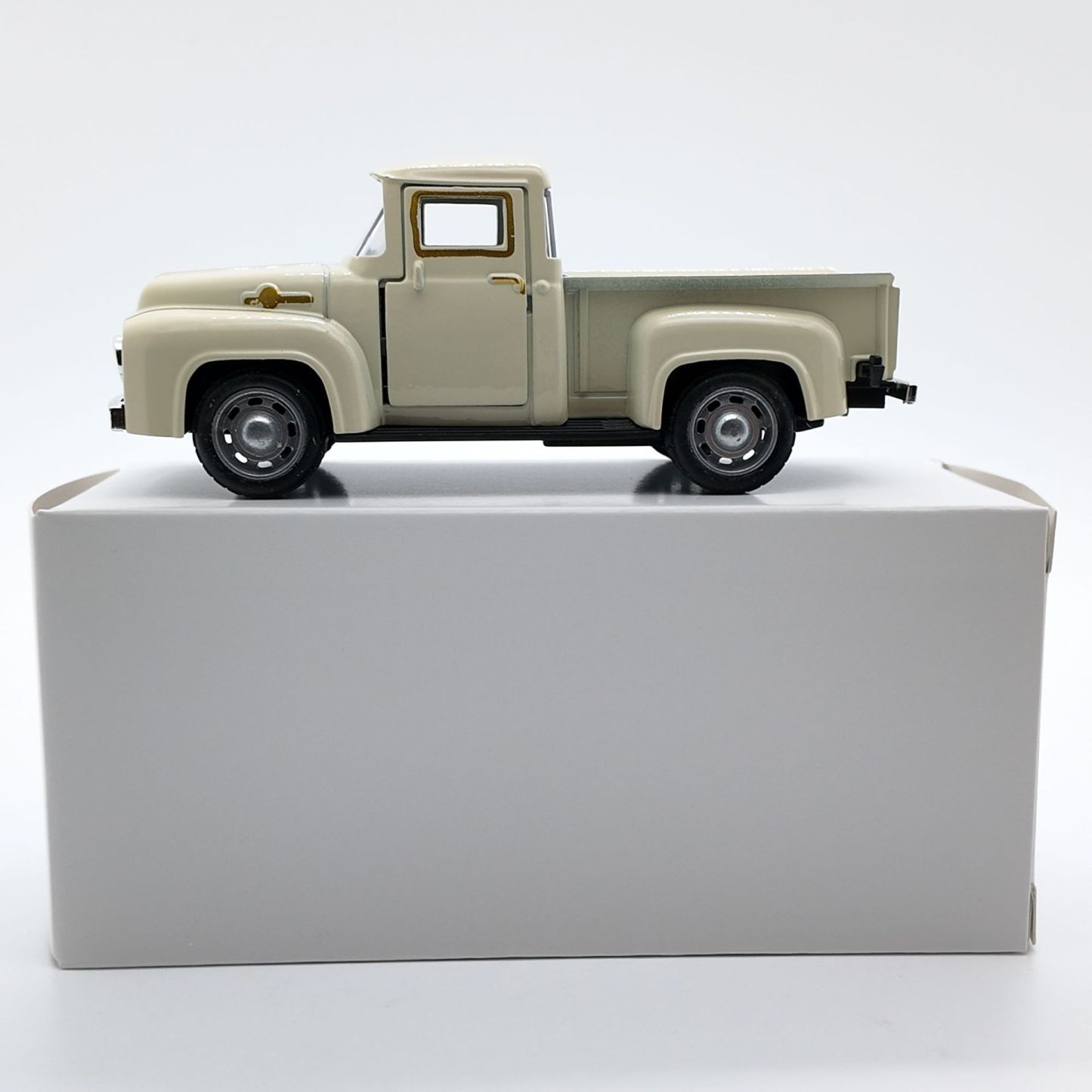 Vintage Pickup Truck Alloy Car Model