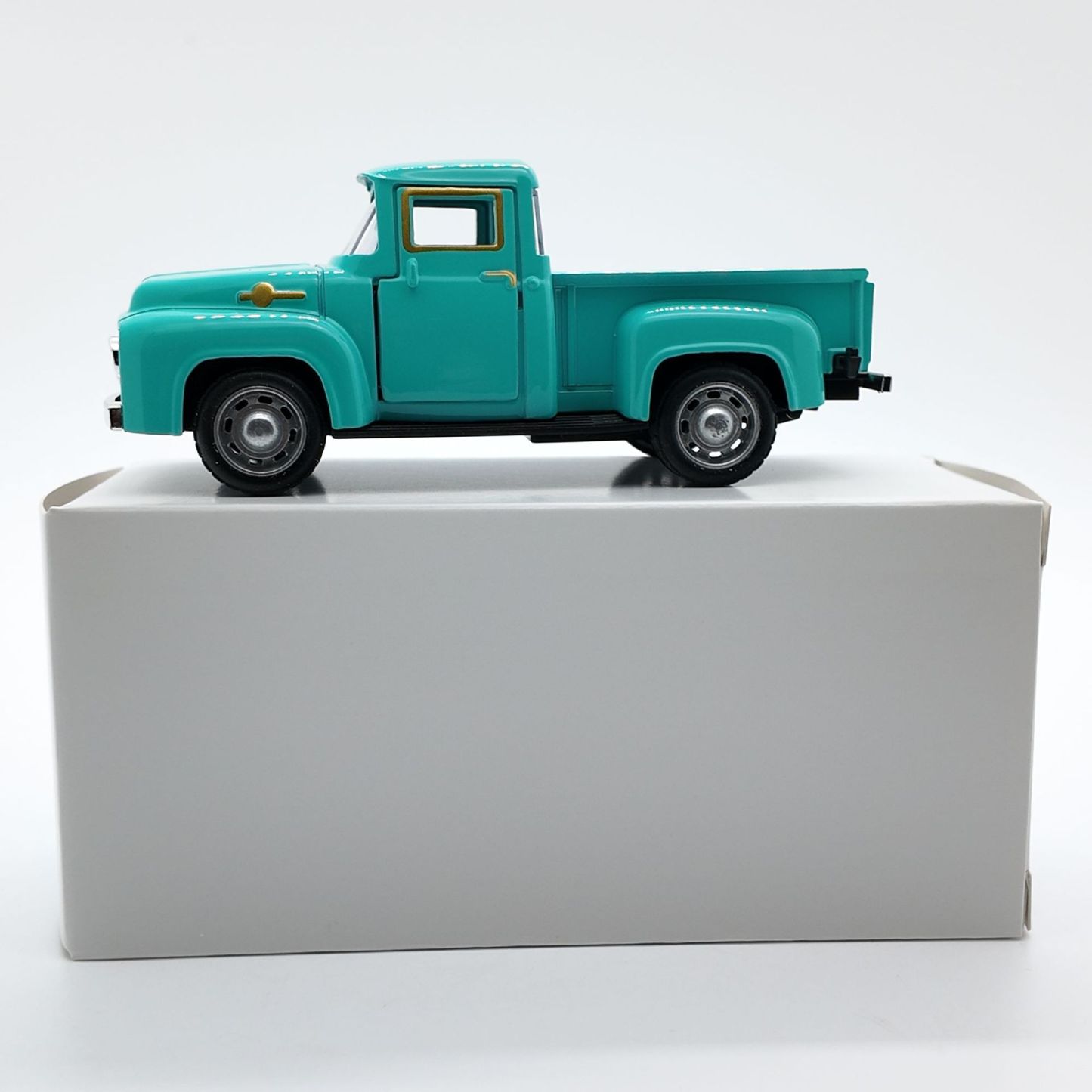 Vintage Pickup Truck Alloy Car Model
