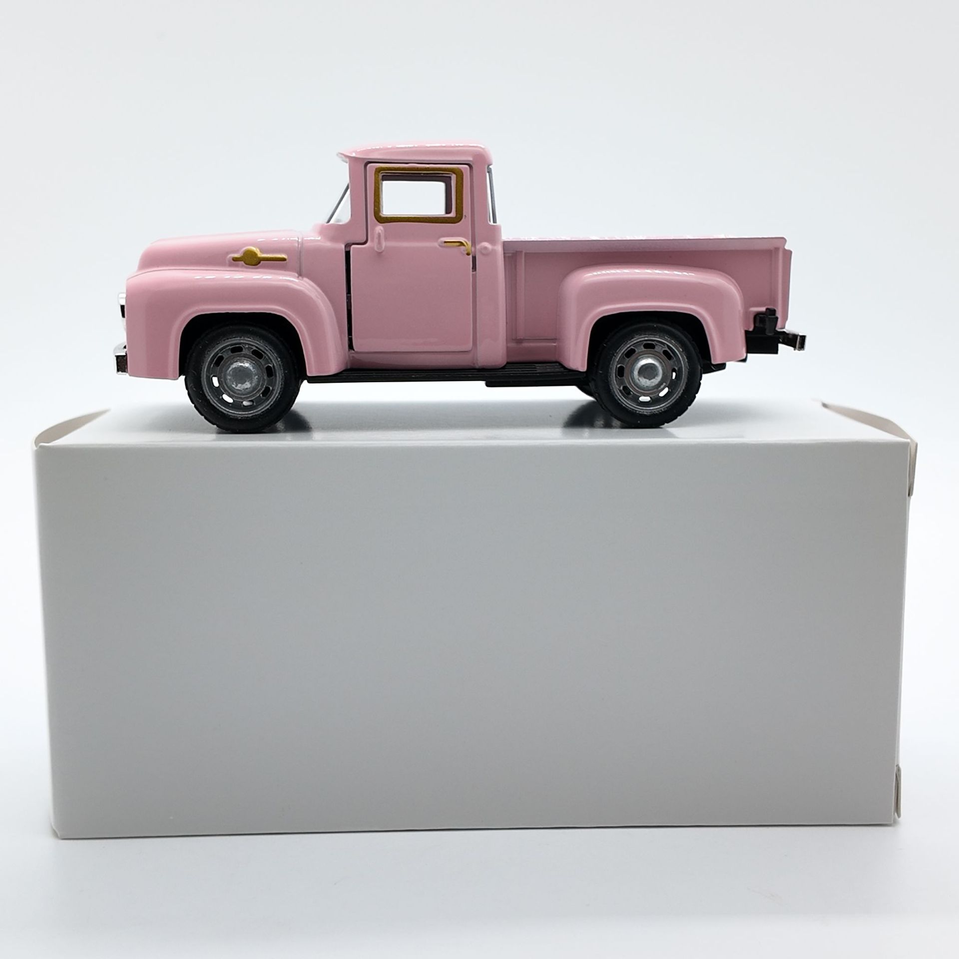 Vintage Pickup Truck Alloy Car Model