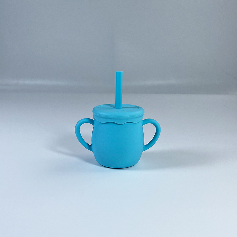 6.5 Oz Children Silicone Cup w/ Straw