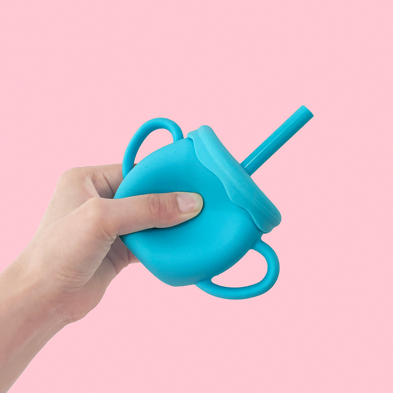 6.5 Oz Children Silicone Cup w/ Straw