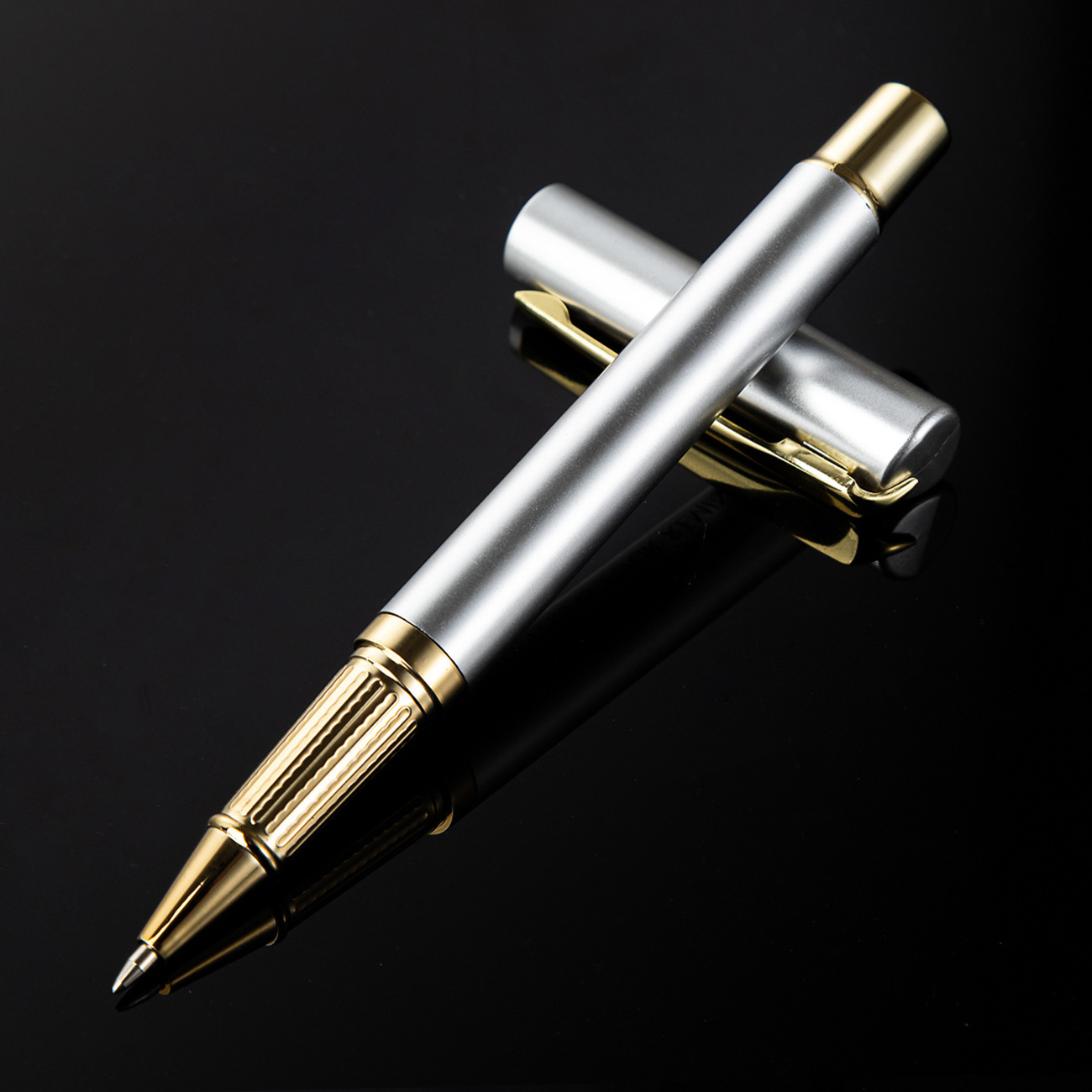 Plastic Gel Pen w/Gold Accents