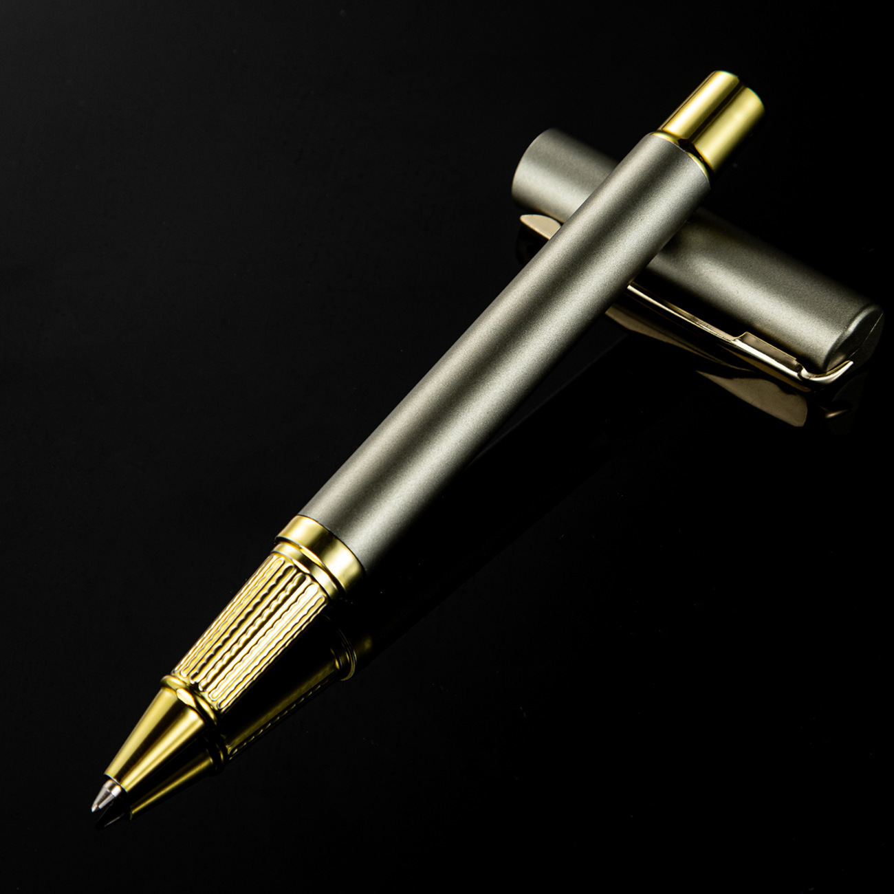 Plastic Gel Pen w/Gold Accents