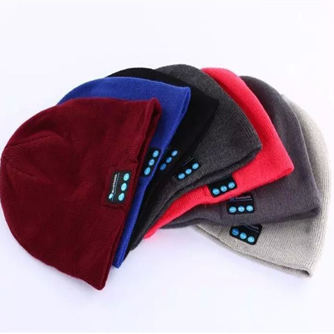 Knitted Beanie w/Wireless Headphones