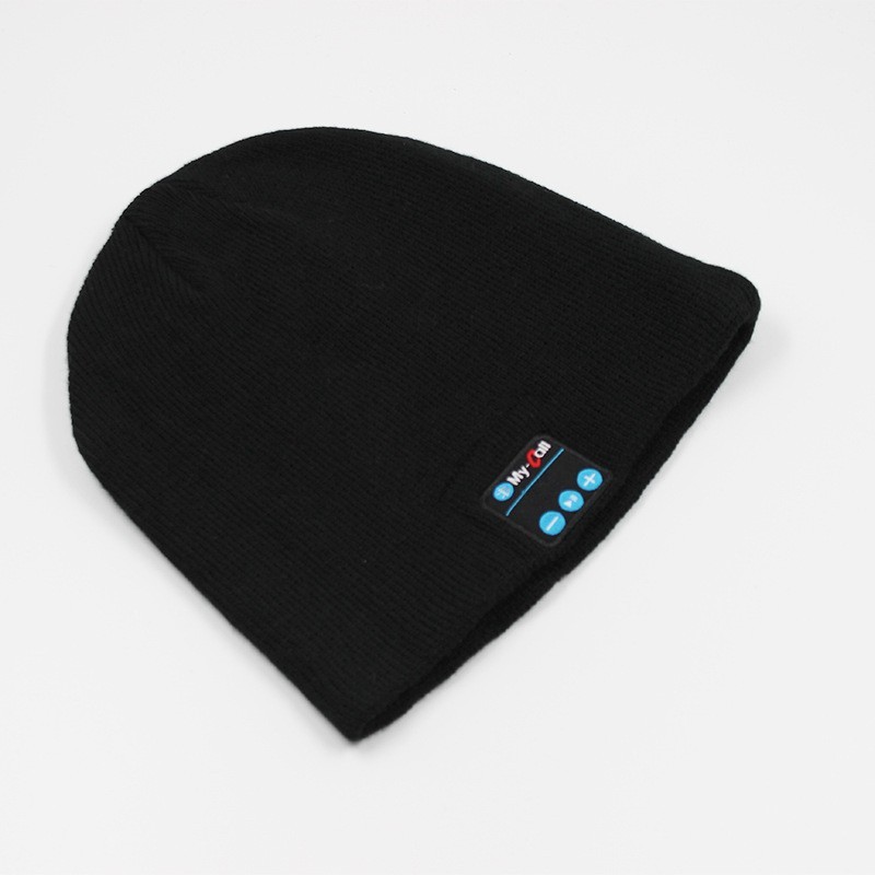 Knitted Beanie w/Wireless Headphones