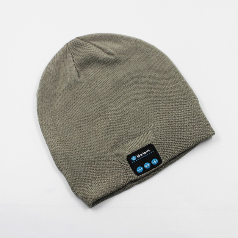 Knitted Beanie w/Wireless Headphones