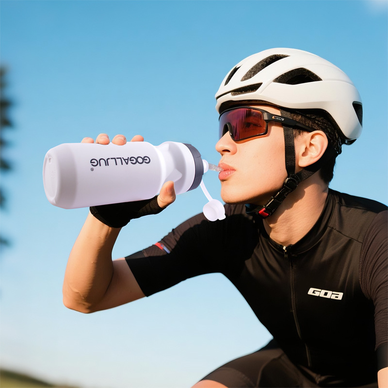 20oz Portable Sports Water Bottle