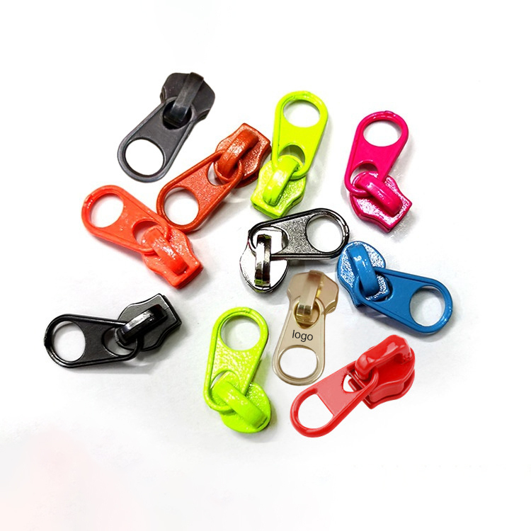 Short Plate Zipper Puller