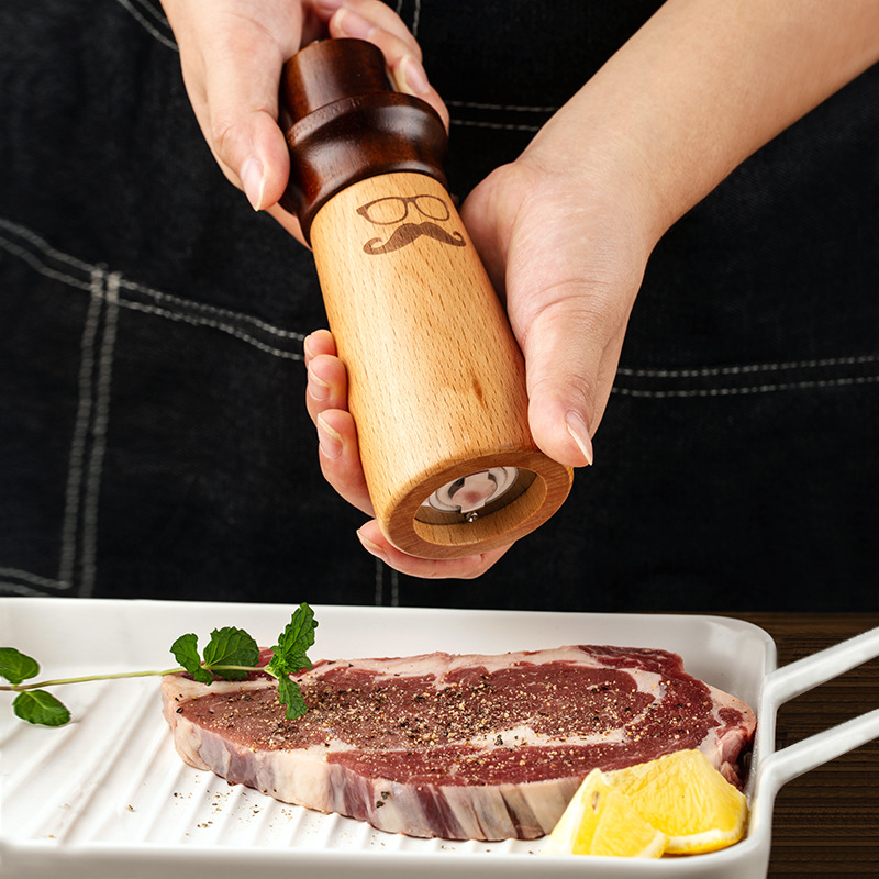 Gentleman Wooden Pepper Grinder