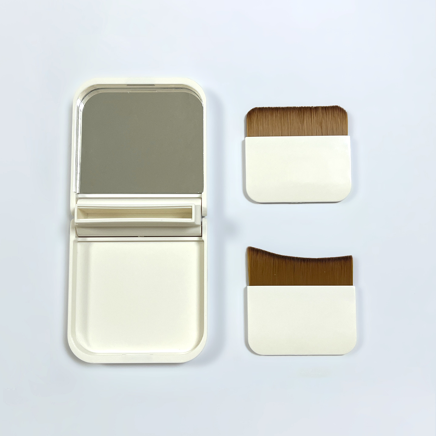 Portable Mirror Storage Case with Foundation Brushes