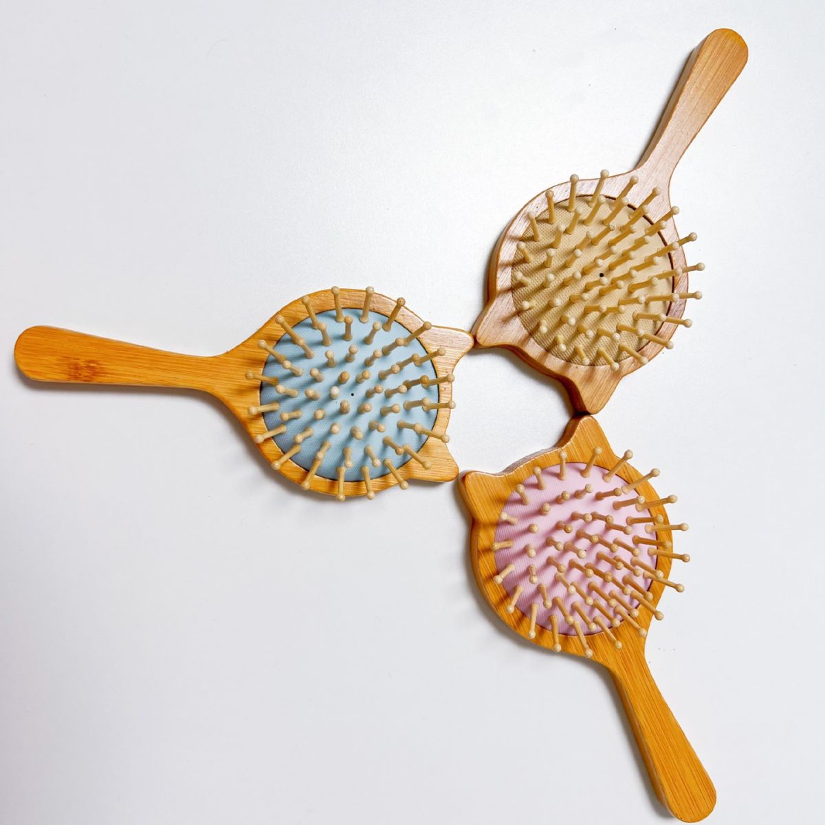 Portable Cushion Comb