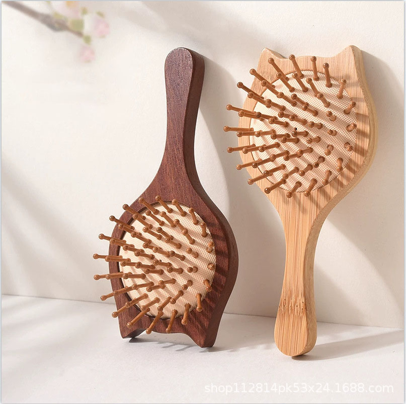 Portable Cushion Comb