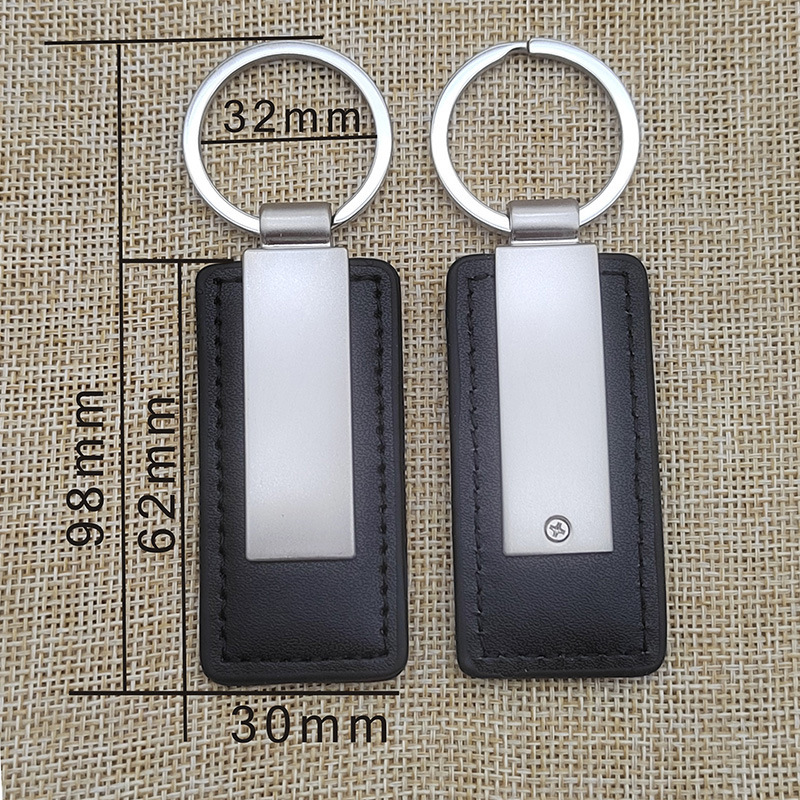 Metal PU Leather Keychain