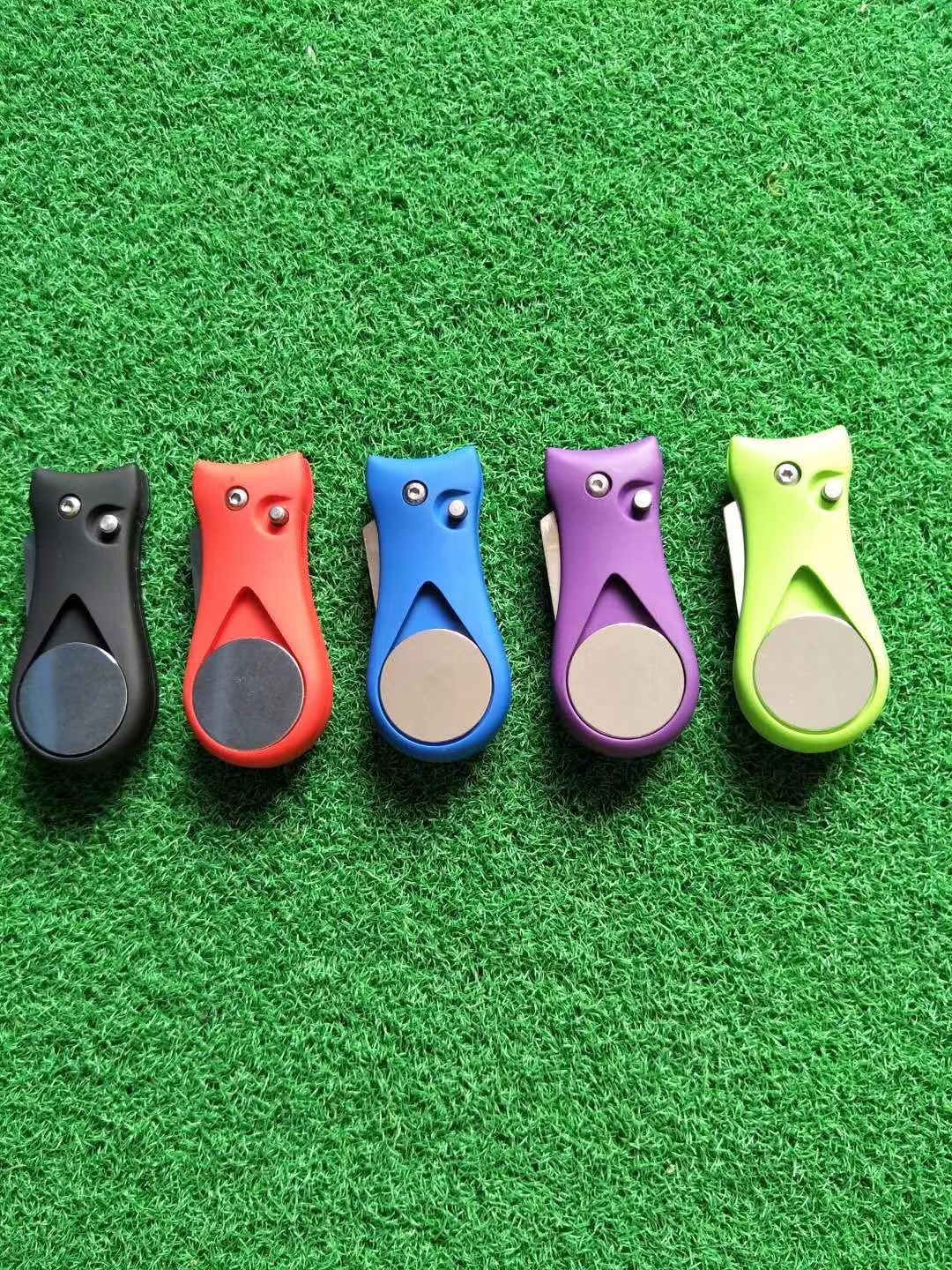 Foldable Golf Divot Tool