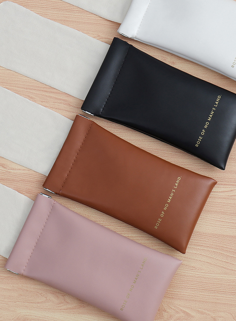 Elastic Closure Pouch