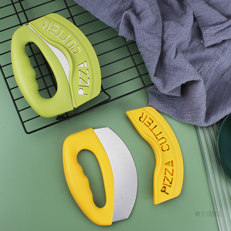 Stainless Steel Pizza Cutter with Sheath