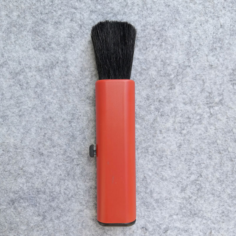 Retractable Cleaning Brush