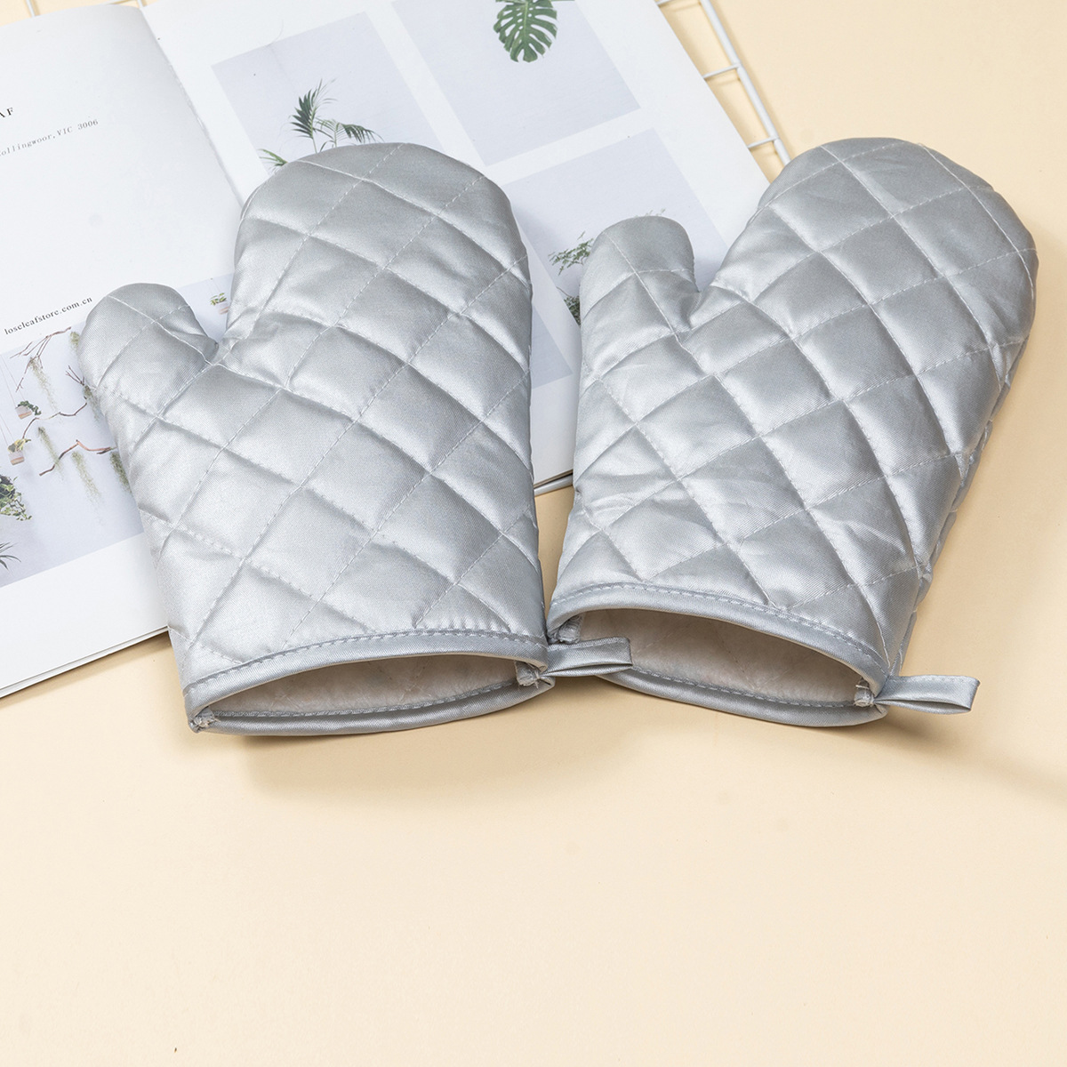 Heat-resistant Oven Mitts