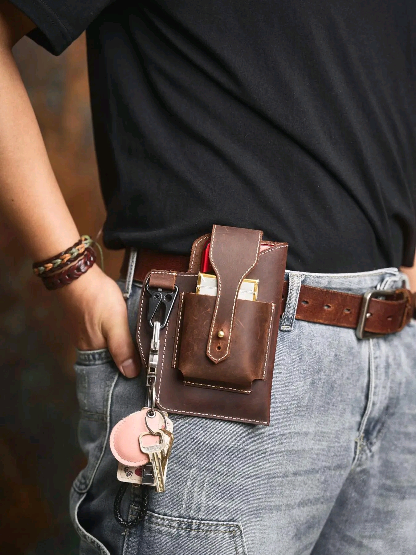 Full-Grain Leather Men's Vintage Buckle Strap Waist Bag - Versatile High-Quality Everyday Commuter Bag