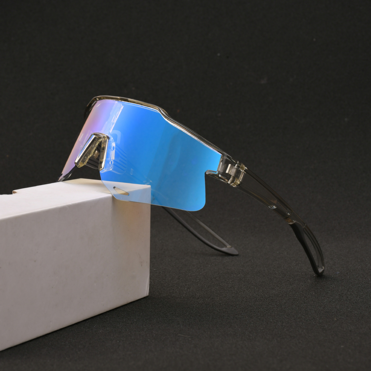Cycling Best Photochromic Sports Glasses – Anti-Fog & UV Protection
