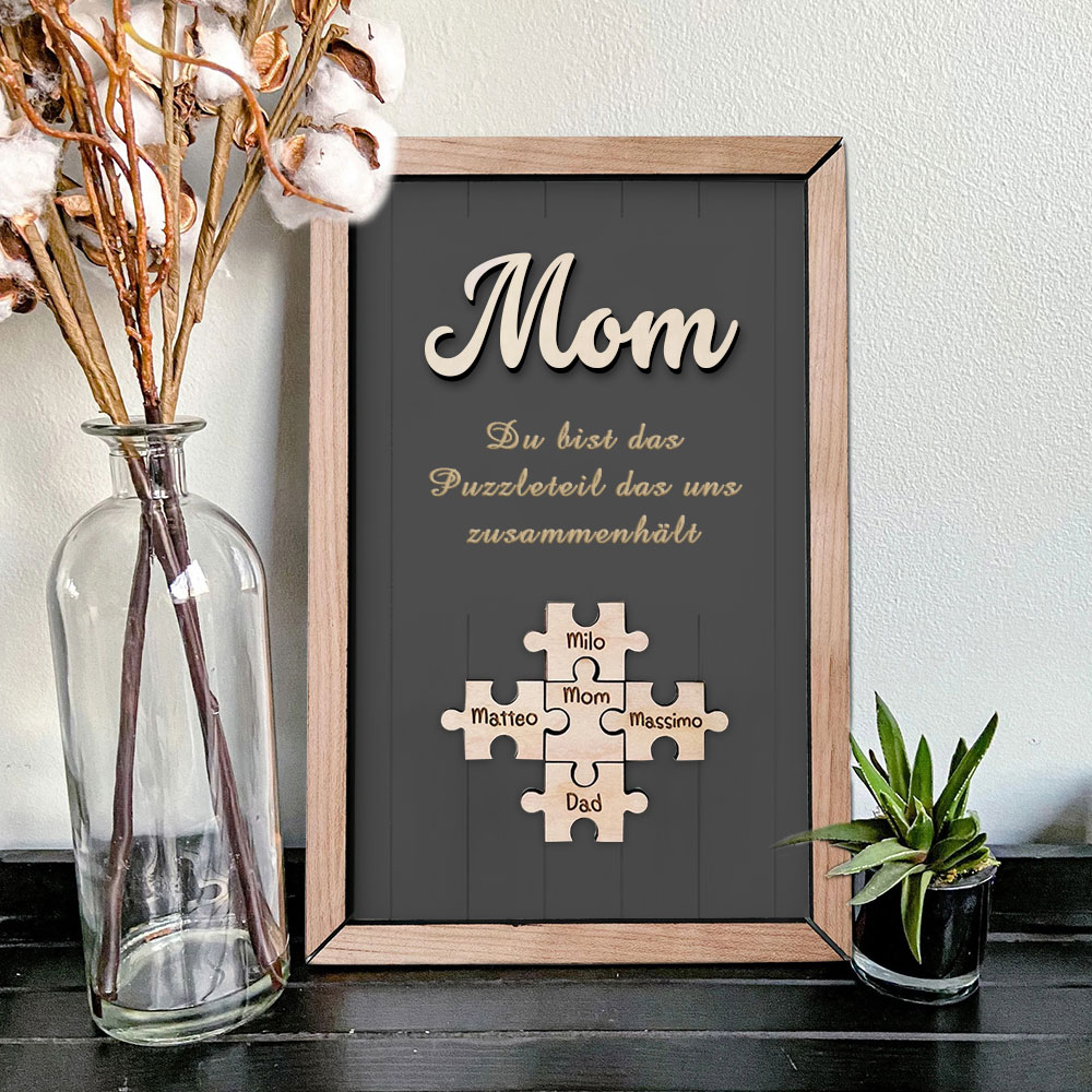 Personalisiertes Holzpuzzle Rahmen Mit 1 Bis 8 Namen In Wunschfarbe Mit Gravur Mama Du Bist Das Teil Das Uns Zusammenhält