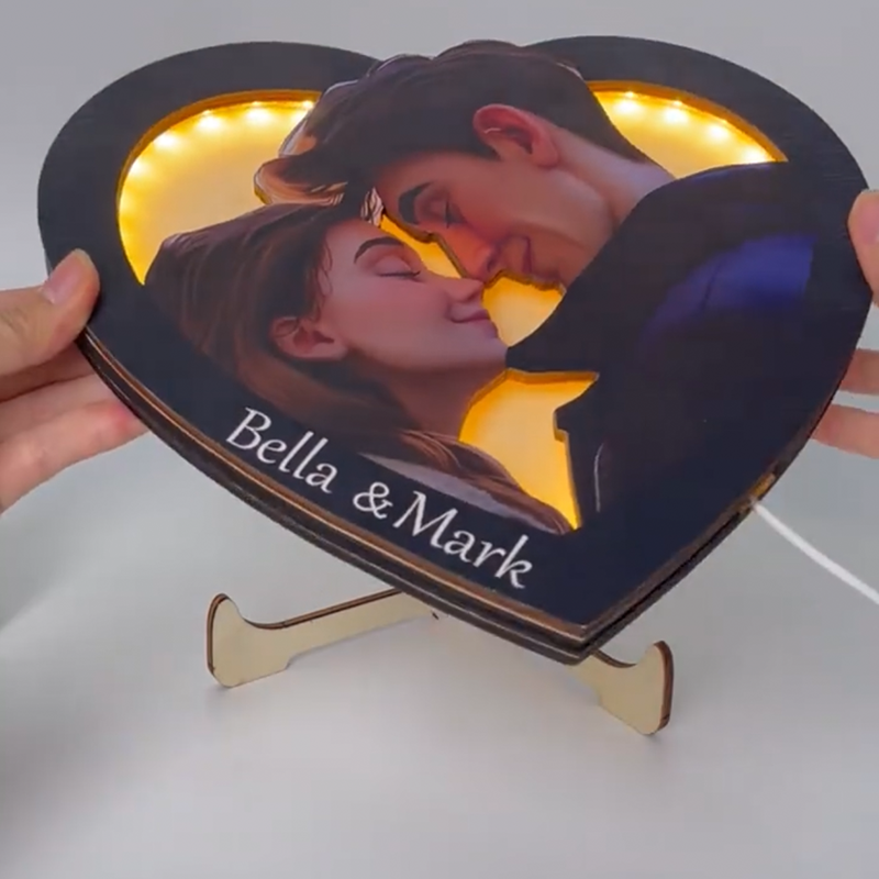 Personalisierte Cartoon Portrait Pixar Stil LED Nachtlampe mit Graviertem Sockel Jubiläumsgeschenk
