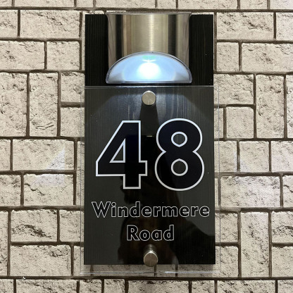 Individuelle Solar LED Adresstafel Wasserdicht Beleuchtete Hausnummerntafel Outdoor Türdekoration