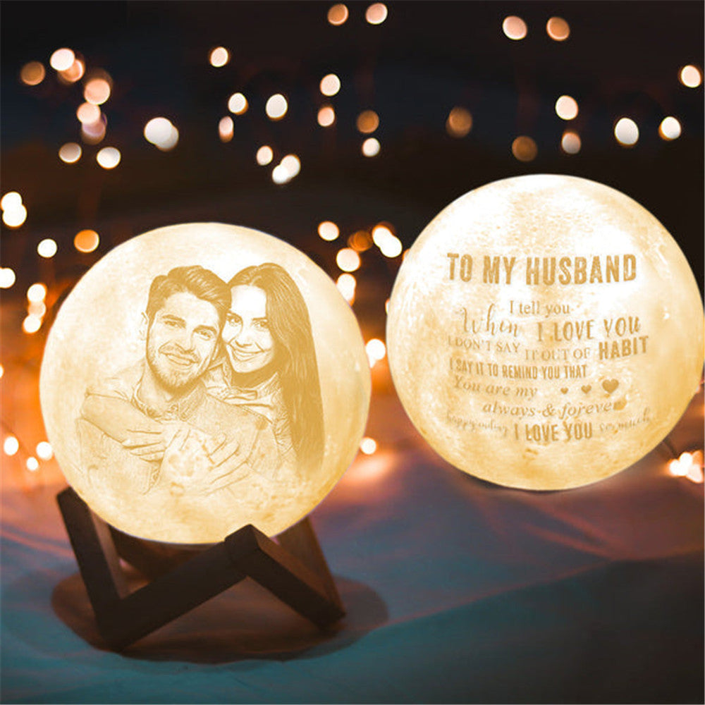 Personalisierte Foto Mondlampe 3D Gravierte Mondlicht mit Foto Zwei Farben Geschenk für Paare