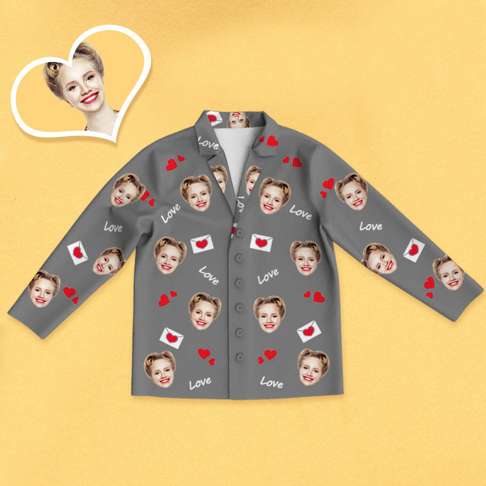 Weihnachtsgeschenk Personalisierter Schlafanzug mit Gesicht Foto und Rotem Herz Bequeme Nachtwäsche