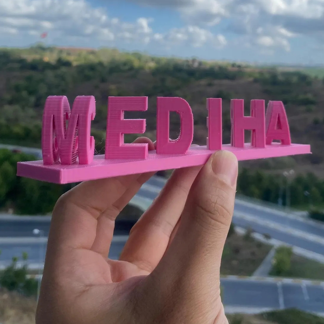 Maßgefertigte Doppelnamen-Illusions-Love 3D Gedruckte Personalisierte Wendeschrift Namensschild Beidseitig Anpassbare Wörterplatte