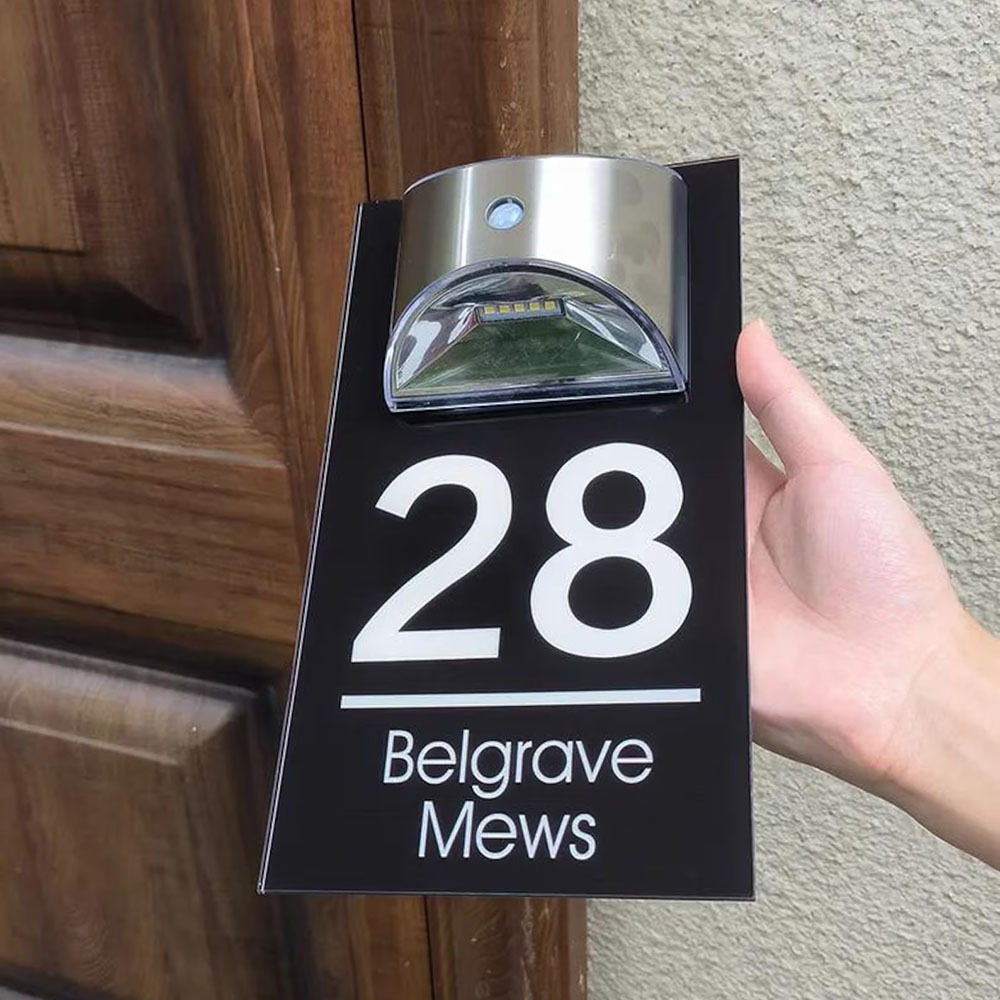 Individuelle Hausnummernschilder mit Solar LED Licht Türschild mit Adresse Einzugsgeschenk für Zuhause