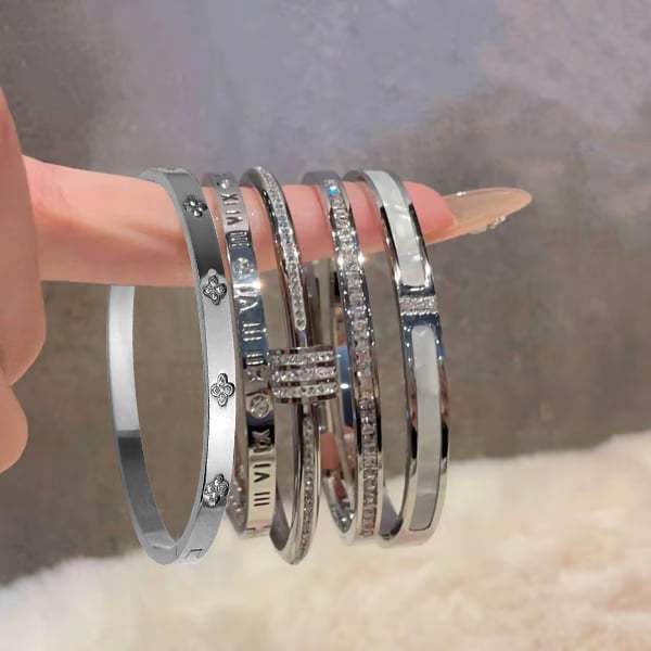 5-Piece Elegant Stainless Steel Bracelet Set,  Fashionable Classic Design