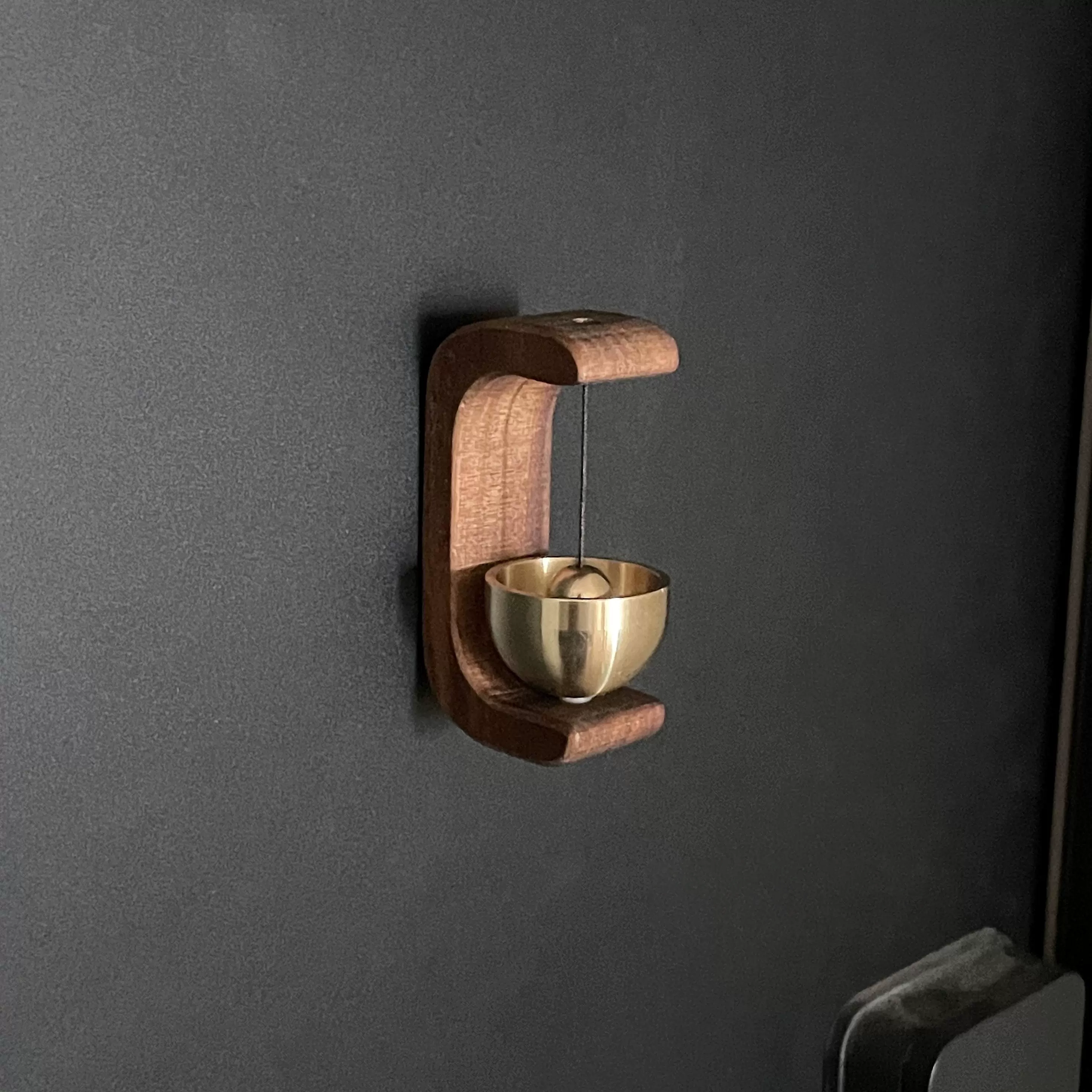 Magnetic wooden wind chime