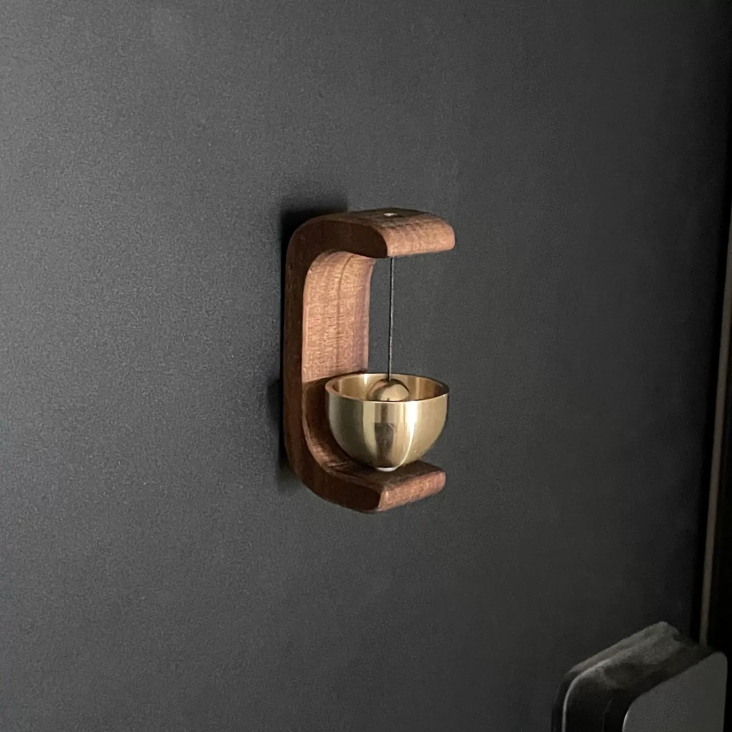 Magnetic wooden wind chime