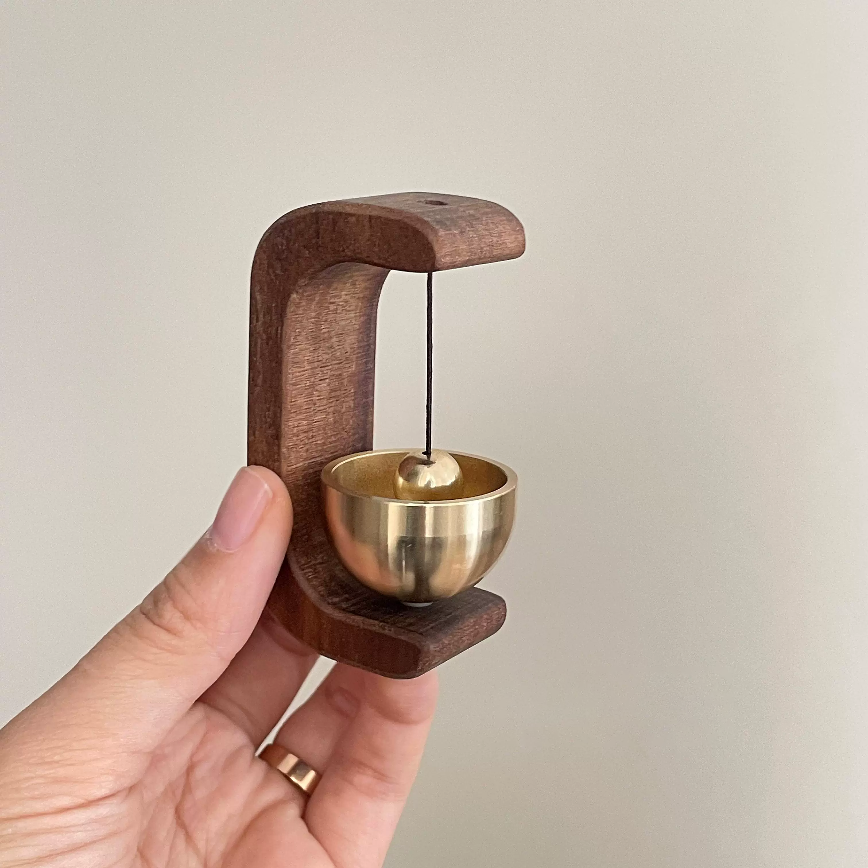 Magnetic wooden wind chime