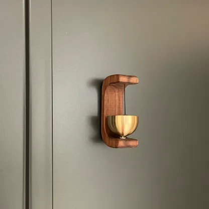 Magnetic wooden wind chime