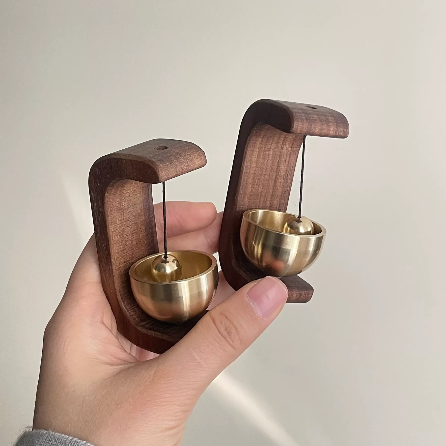 Magnetic wooden wind chime