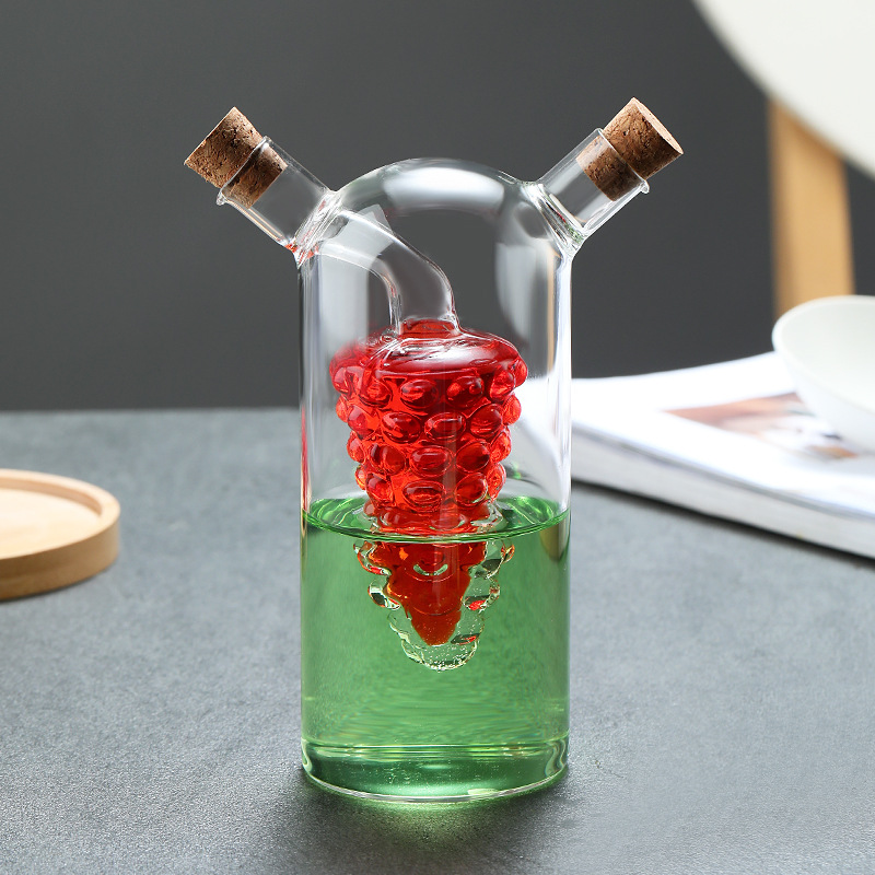 Grape-Shaped Double-Spout Glass Condiment Bottle: Where Art Meets Safety in Your Kitchen