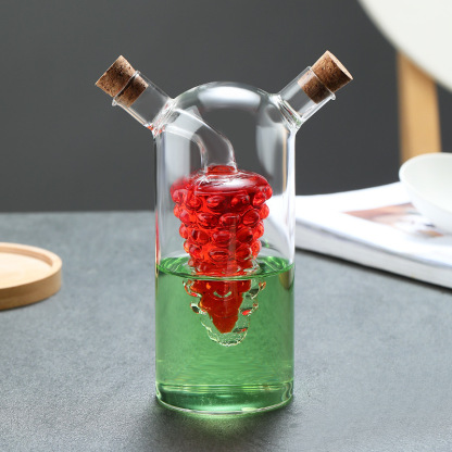 Grape-Shaped Double-Spout Glass Condiment Bottle: Where Art Meets Safety in Your Kitchen