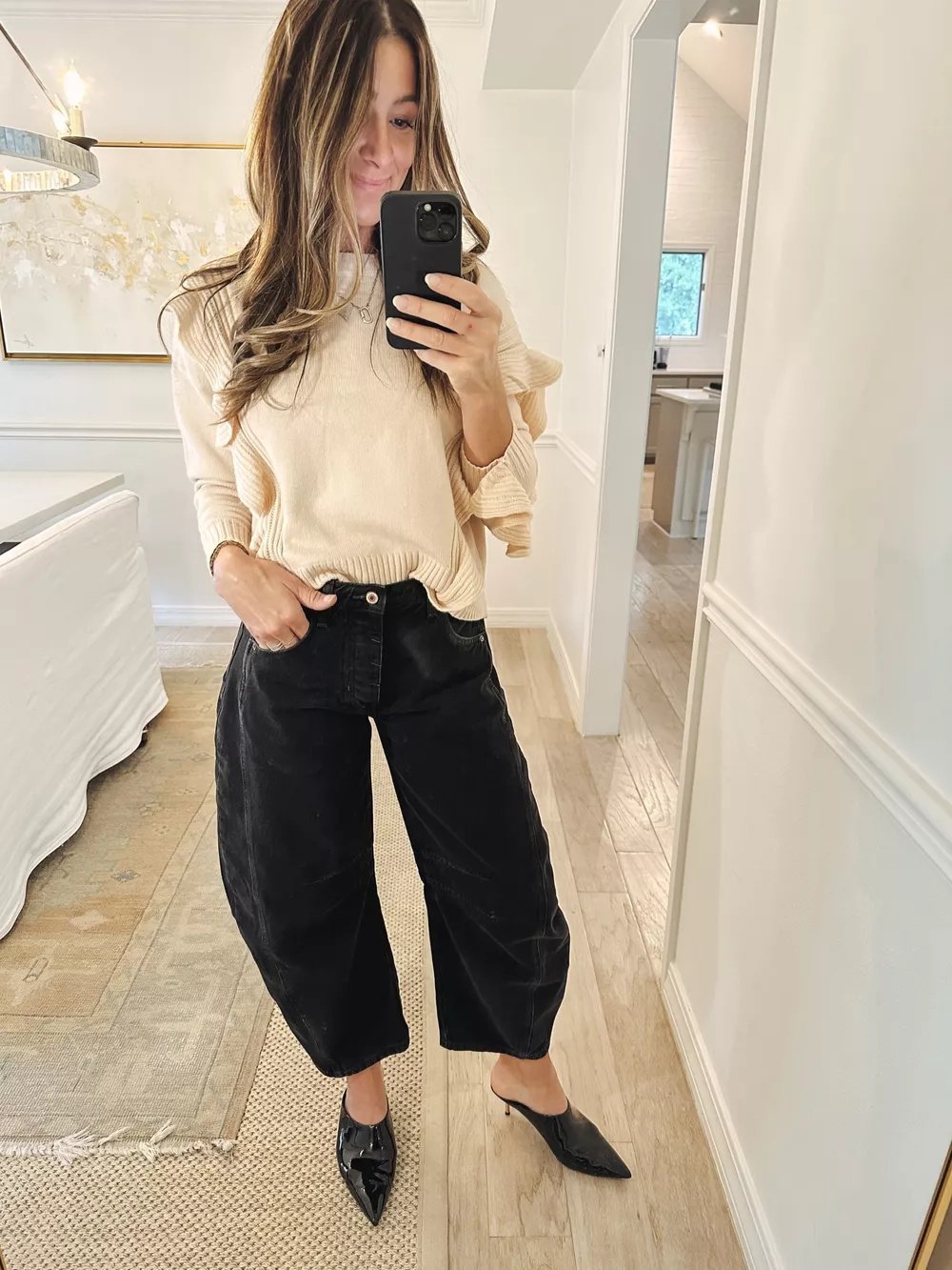 Mid-rise barrel jeans