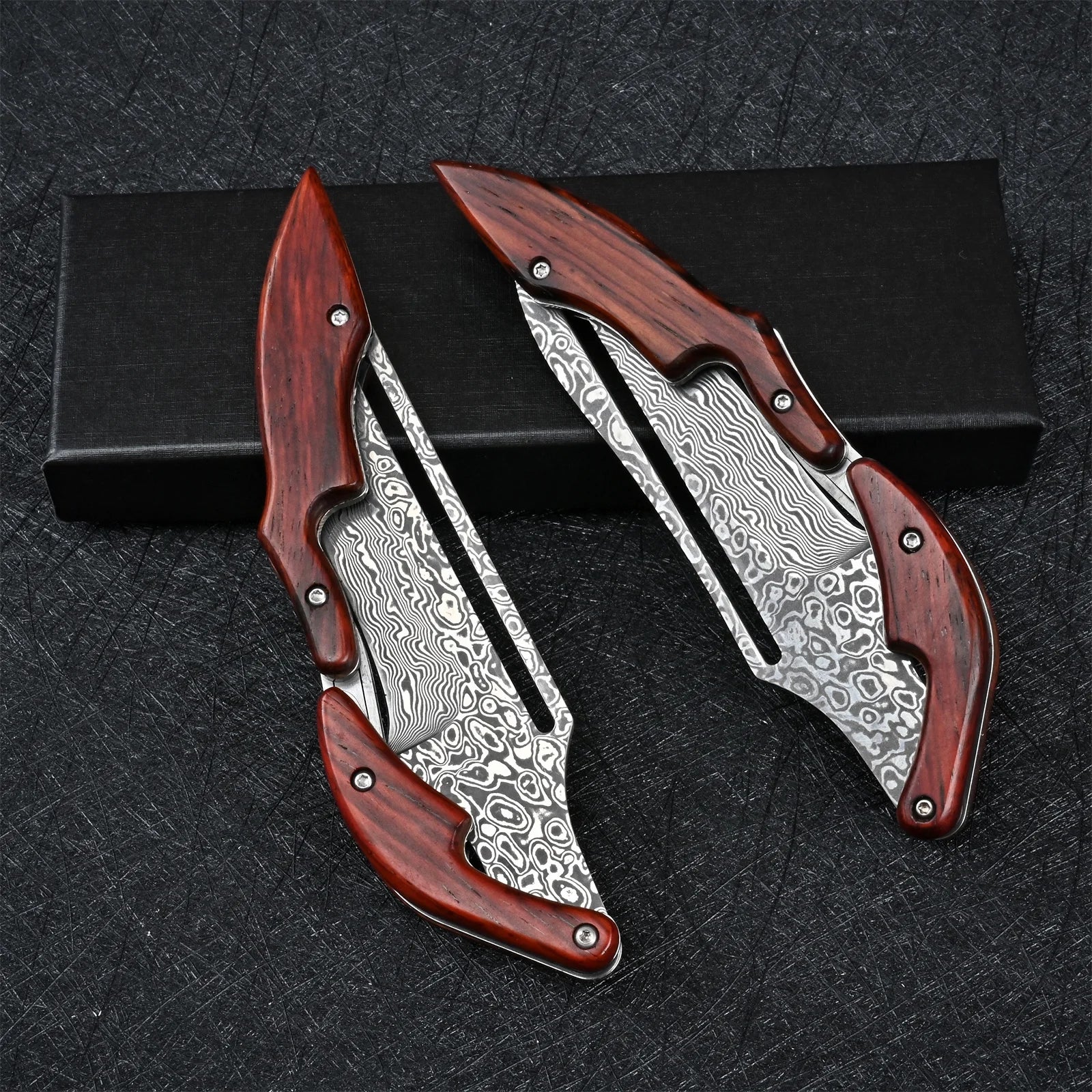 Damascus Folding Knife for Outdoor & Everyday Use