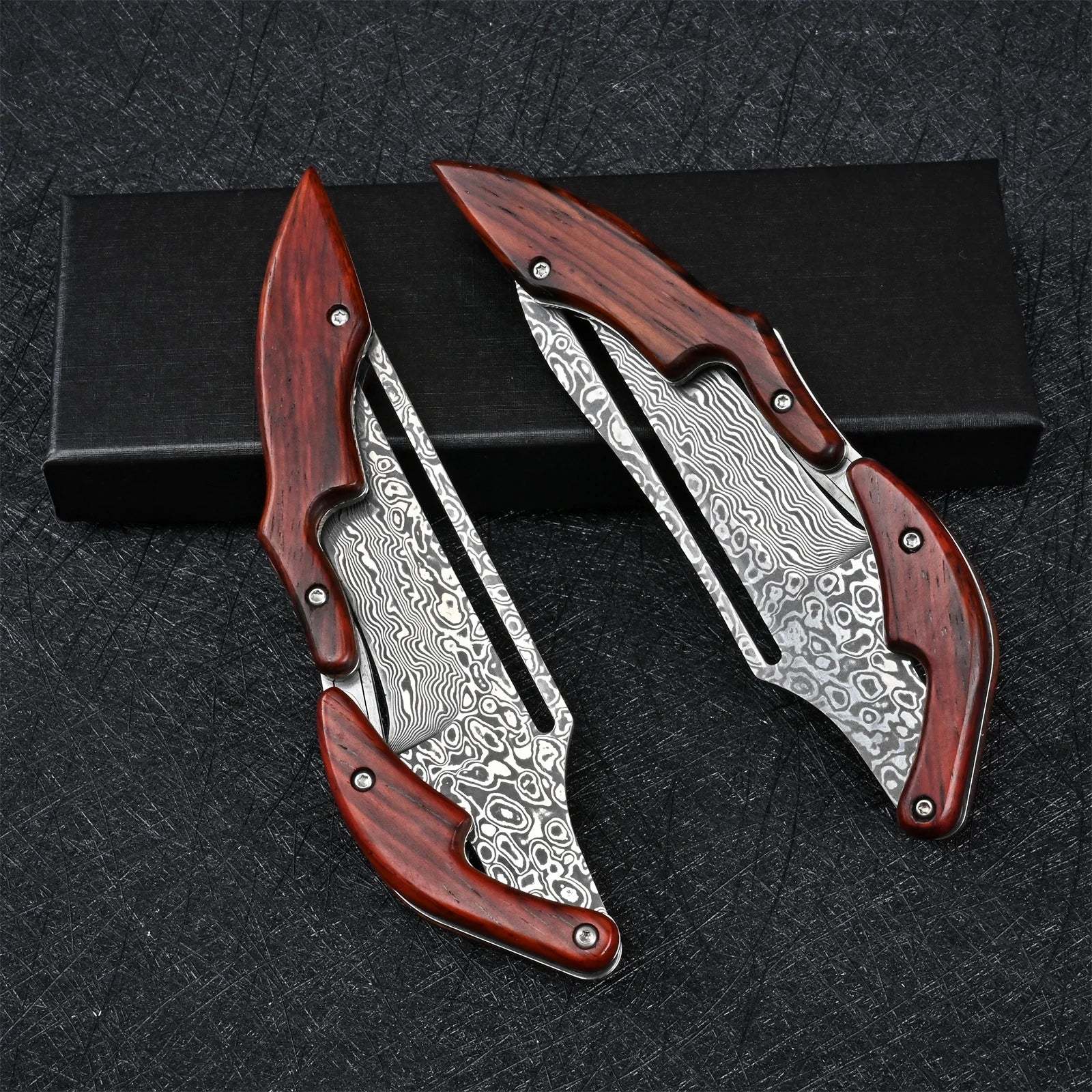 Damascus Folding Knife for Outdoor & Everyday Use