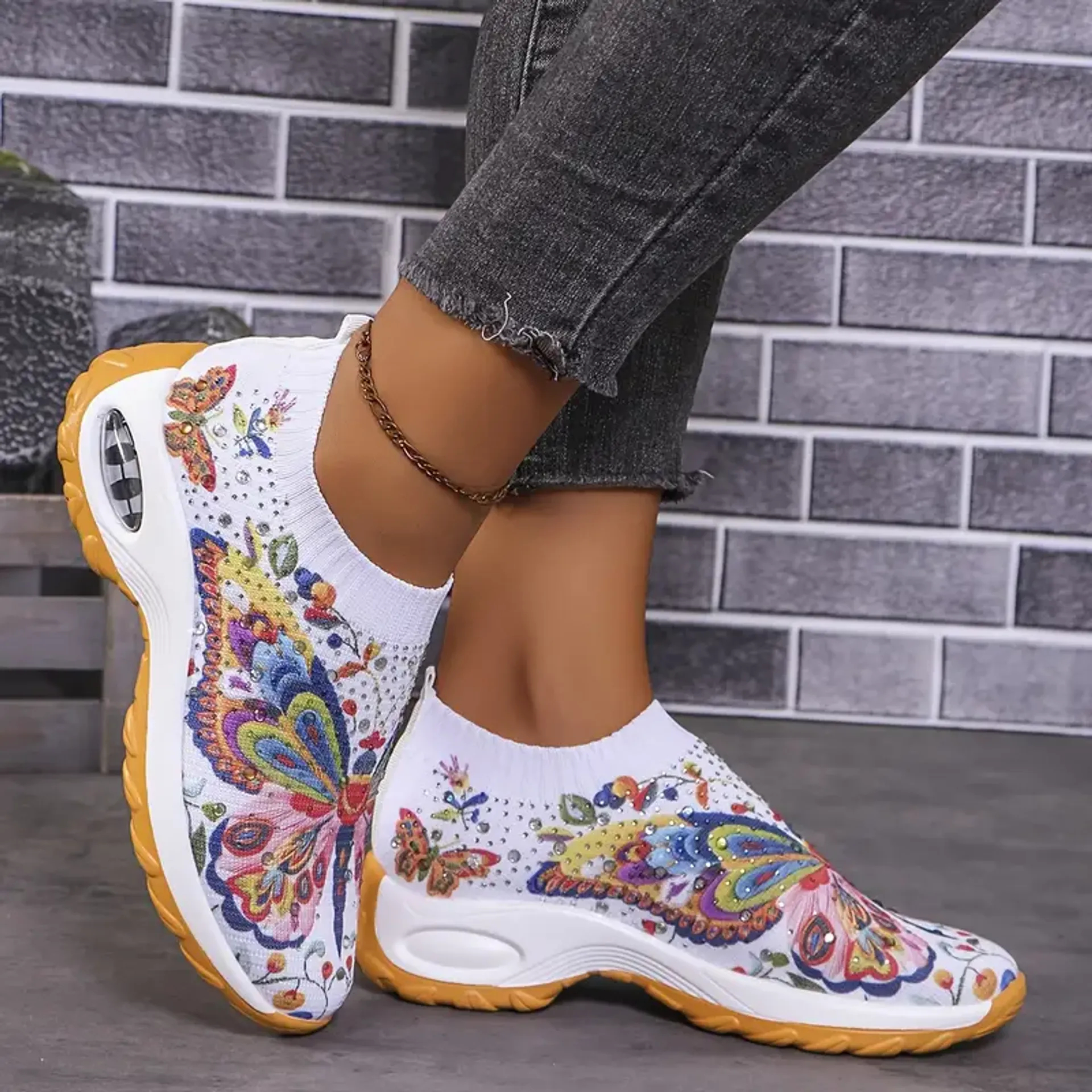 Breathable Fabric Upper Women's Fashion Sneakers