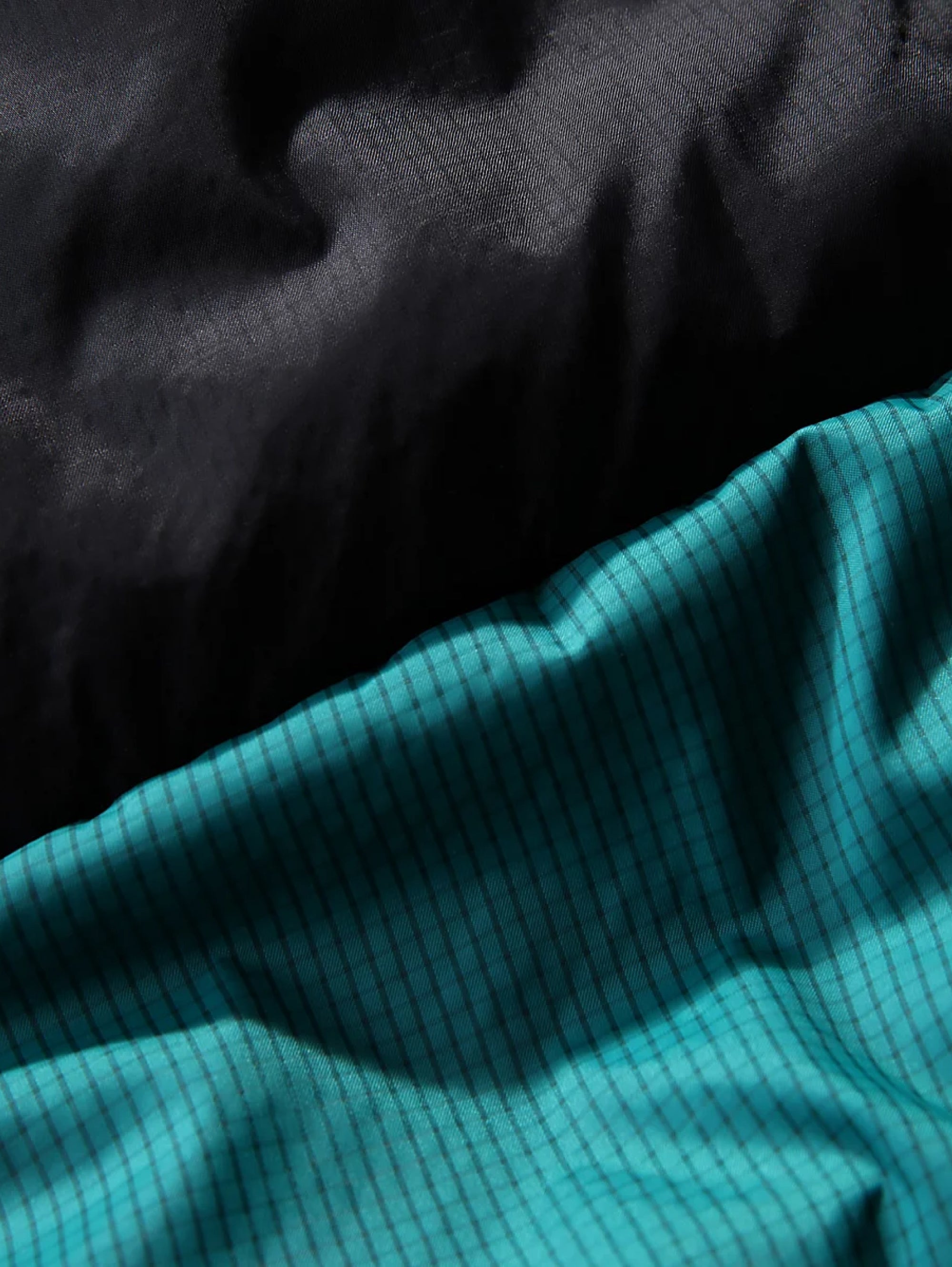 Harbor Blue Duvet with Sustainable Light Filling