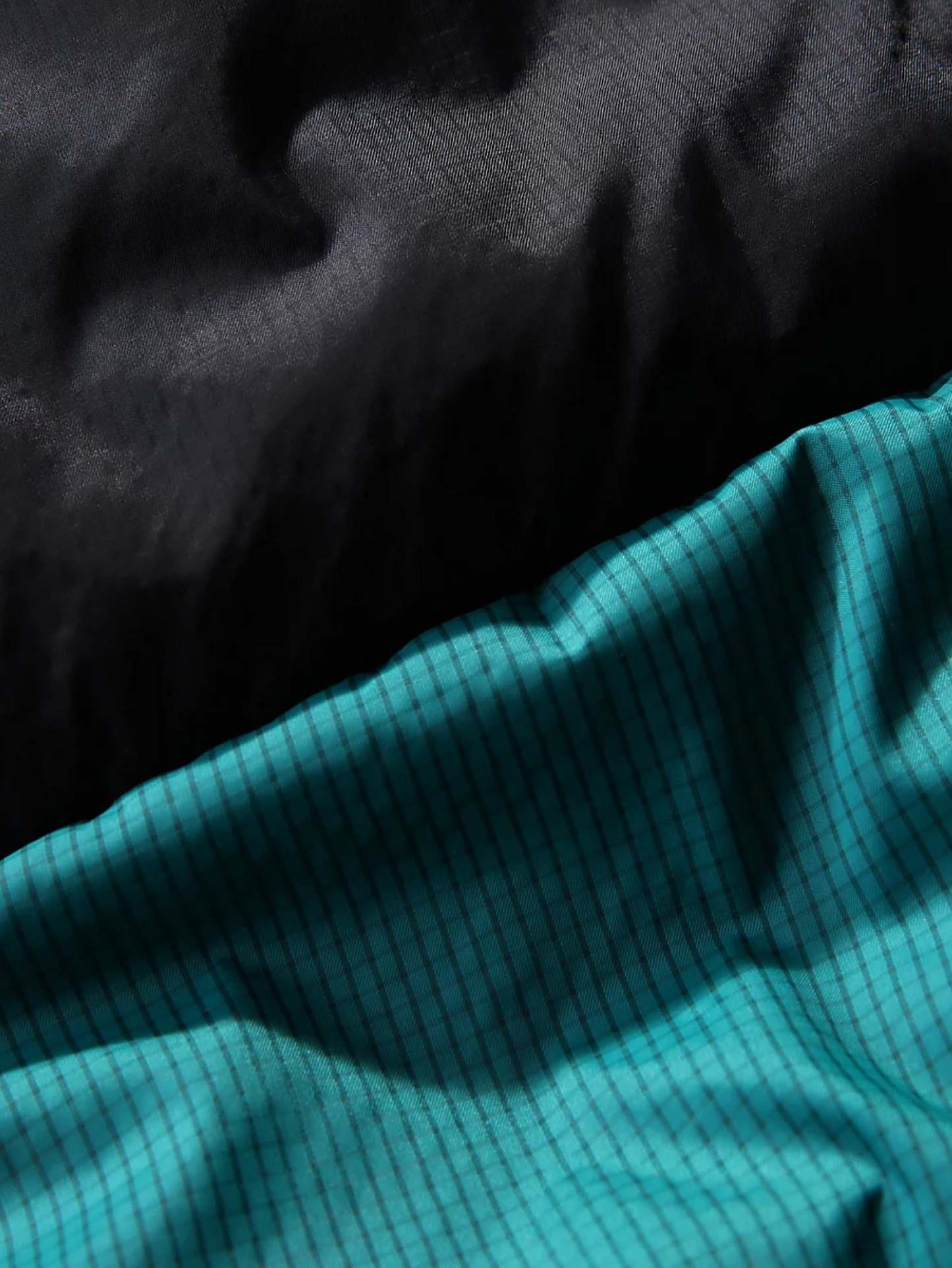 Harbor Blue Duvet with Sustainable Light Filling