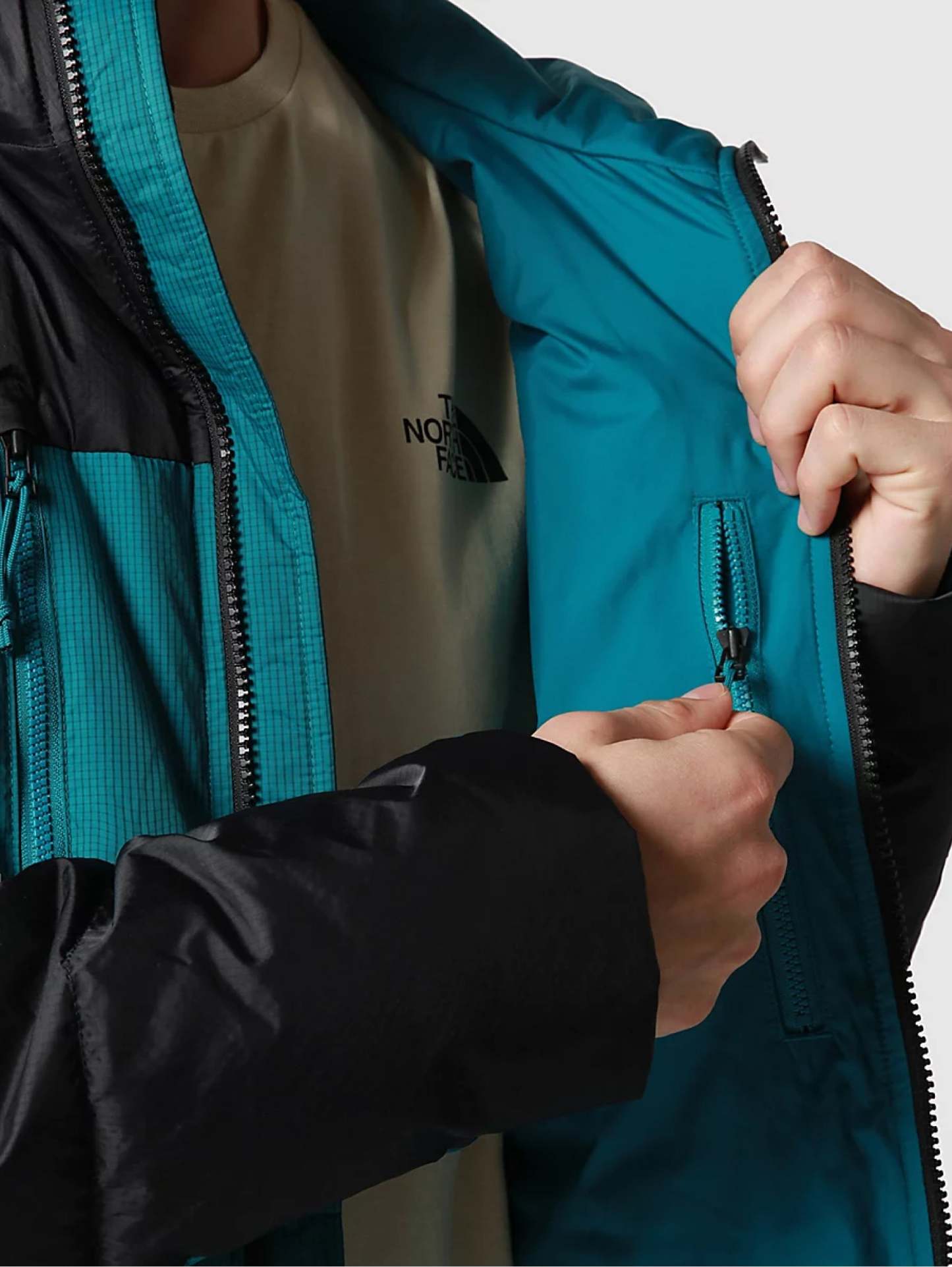 Harbor Blue Duvet with Sustainable Light Filling