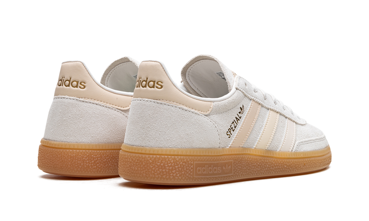 Handball Spezial "Wonder White-Sand Strata"