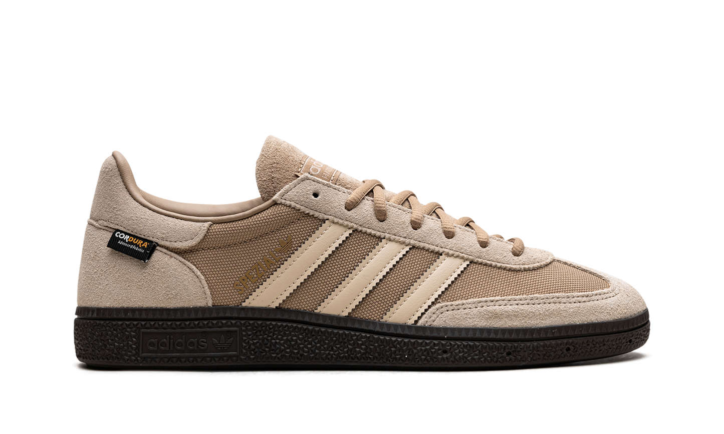 Handball Spezial "Cardboard Crystal Sand"