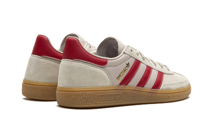 Handball Spezial "Putty Grey Team Victory Red Wonder Beige"